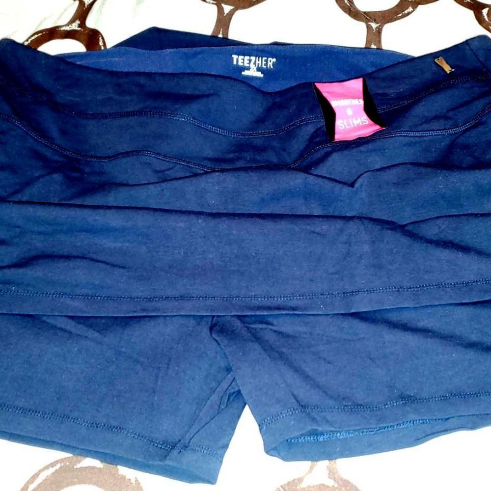 *NEW!* TEEZ HER NAVY BLUE SKORT-2X - Picture 5 of 8